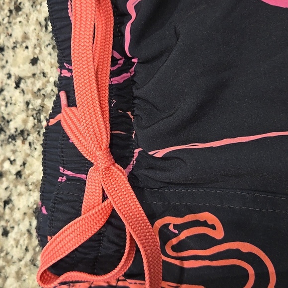 CHUBBIES "THE FUNSET BOULEVARDS" SWIM TRUNKS. 5.5" INSEAM. FLAMINGOS. SIZE LARGE - Picture 11 of 12